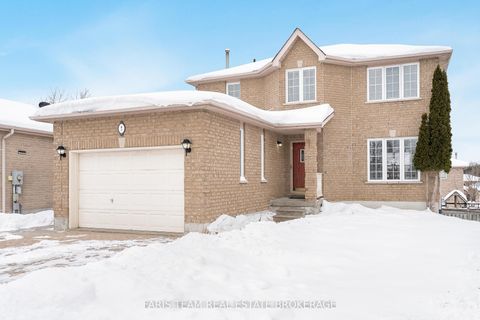 7 Round Leaf Court Barrie ON L4N 9N3