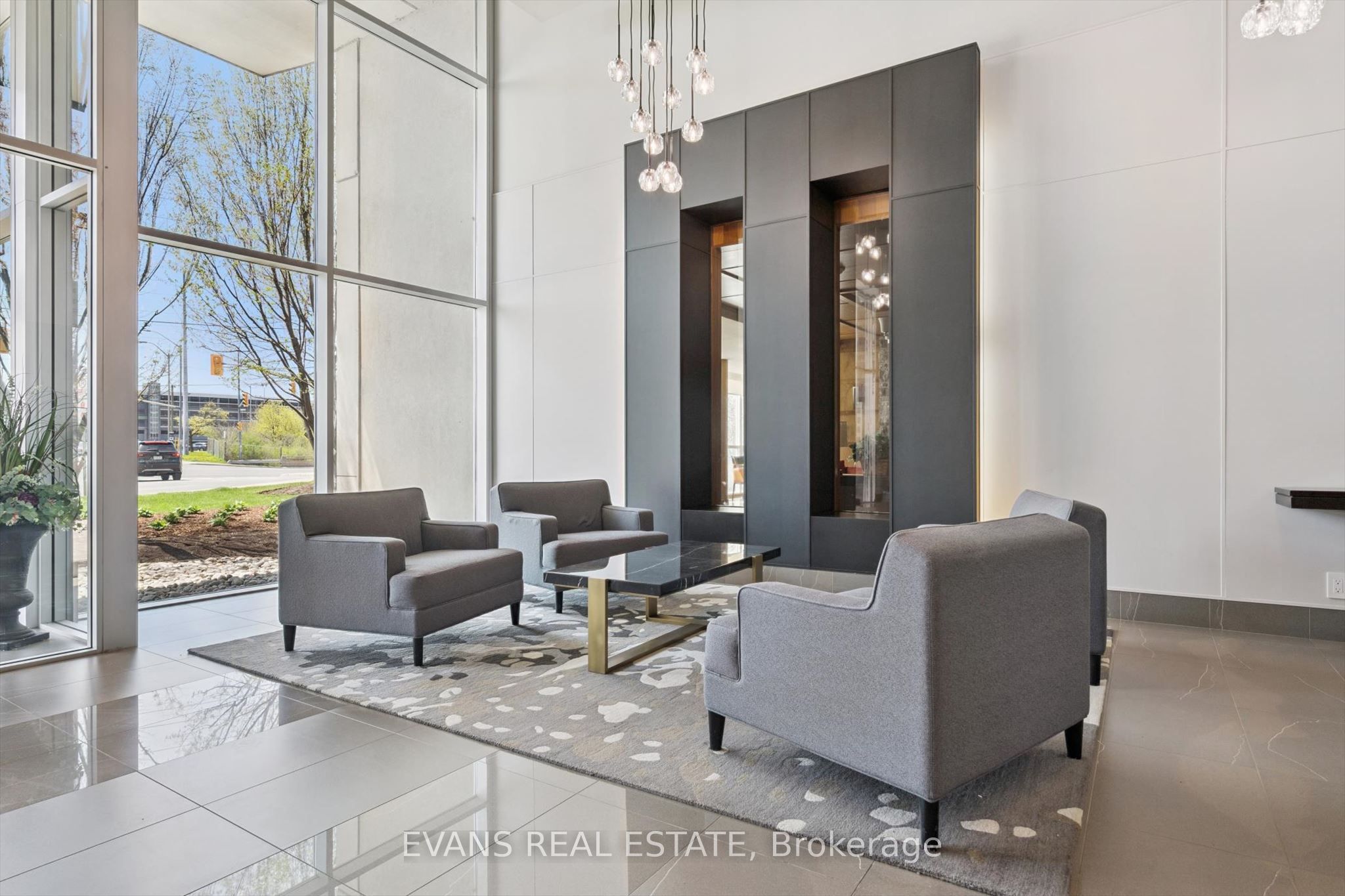 1055 Southdown Road 1411