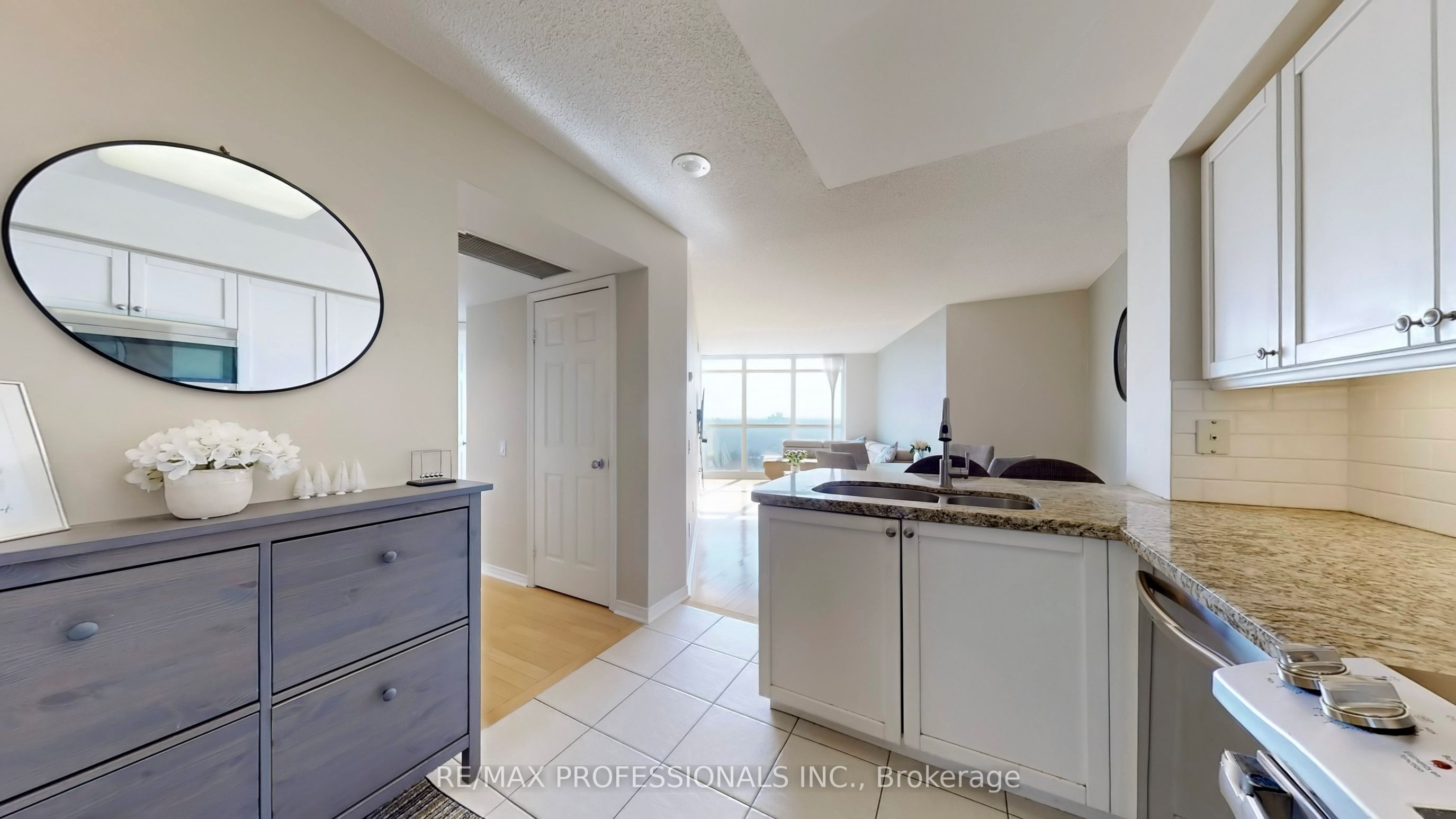30 Harrison Garden Boulevard 2705