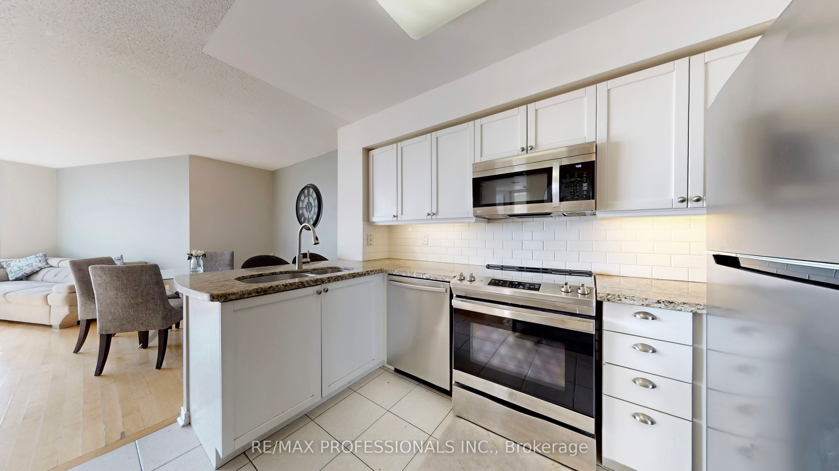 30 Harrison Garden Boulevard 2705