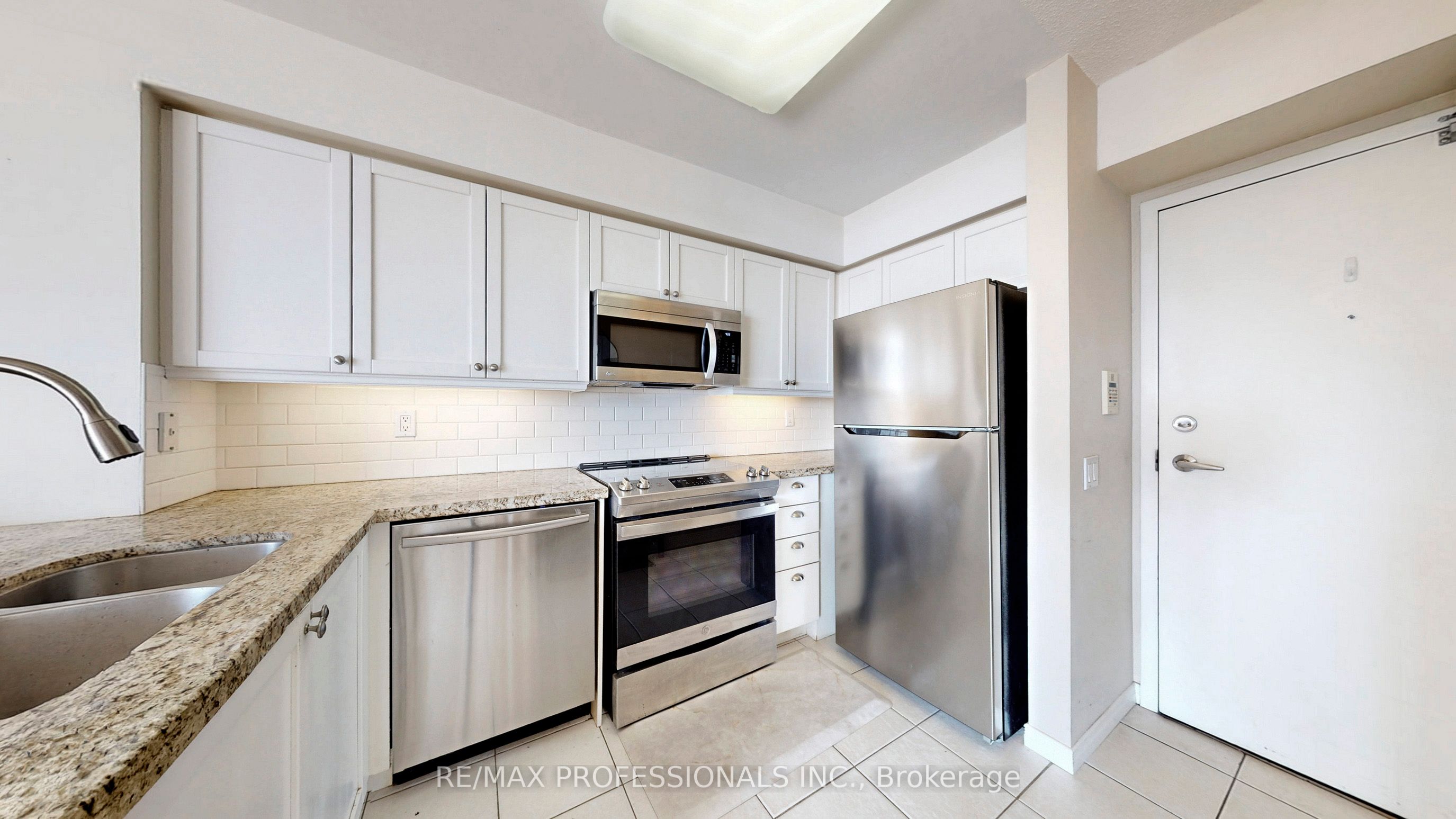 30 Harrison Garden Boulevard 2705