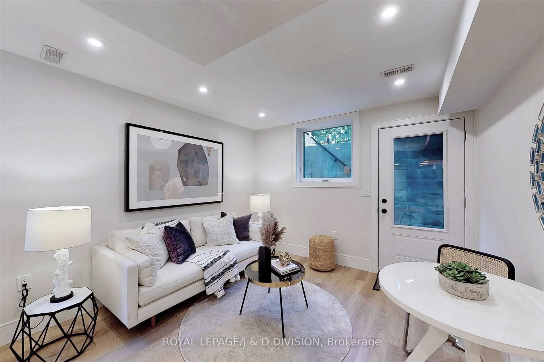 26 Henderson Avenue Lower
