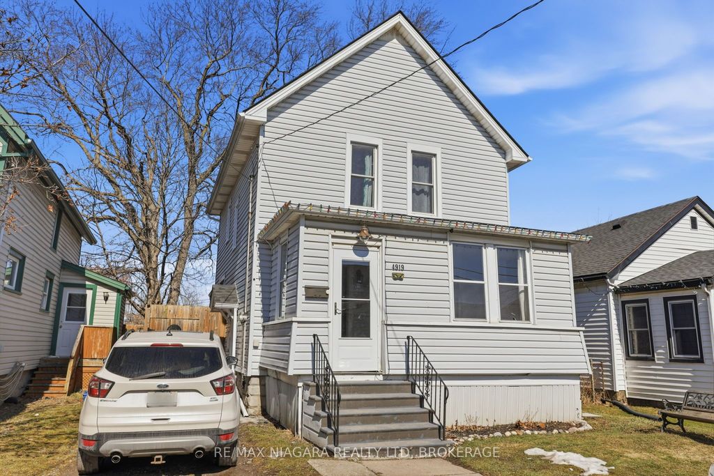 Photo of 4919 Huron Street, Niagara Falls, ON L2E 2J4 (MLS # X12857786)