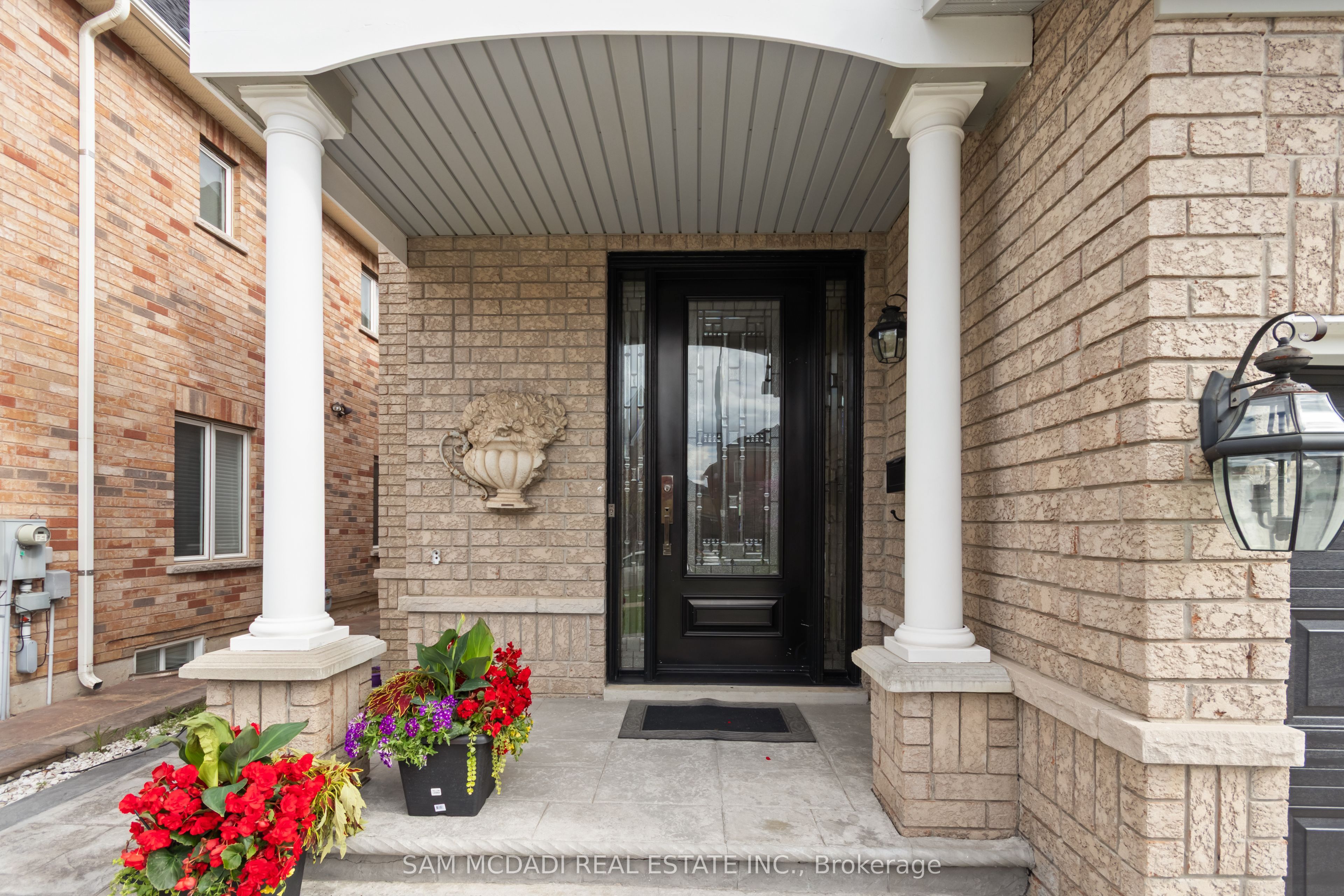 3352 Erin Centre Boulevard