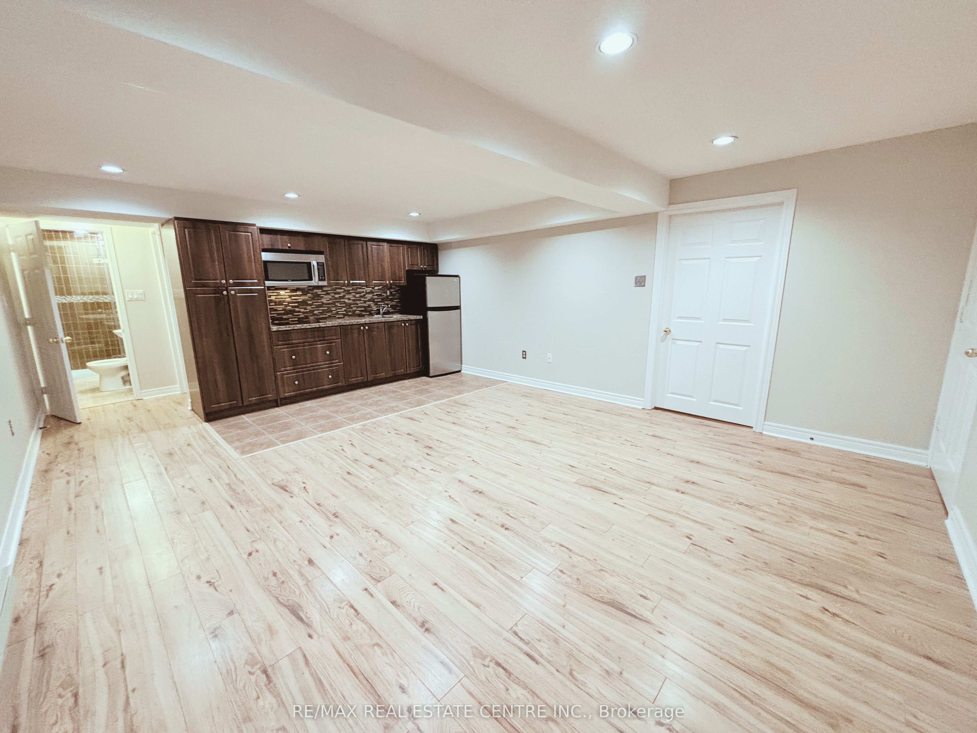 1400 Greenbriar Drive Basement unit 1