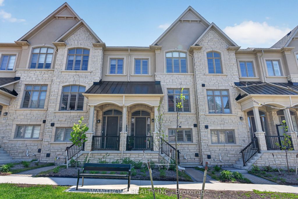 Photo of 10 Abbey Hill Lane E, Markham, ON L6C 3L5 (MLS # N13529776)