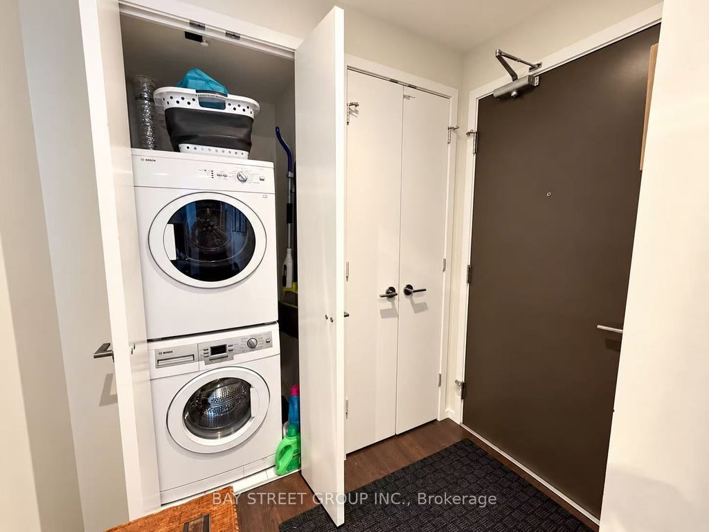 Photo of 101 Charles Street E #4210, Toronto, ON M4Y 1V2 (MLS # C13833412)