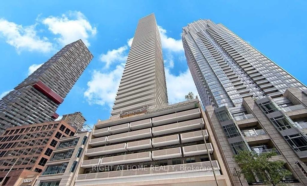 Photo of 2221 Yonge Street #1706, Toronto, ON M4S 2B4 (MLS # C12931482)