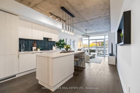 109 Ossington Avenue 318 Toronto ON M6J 0G1