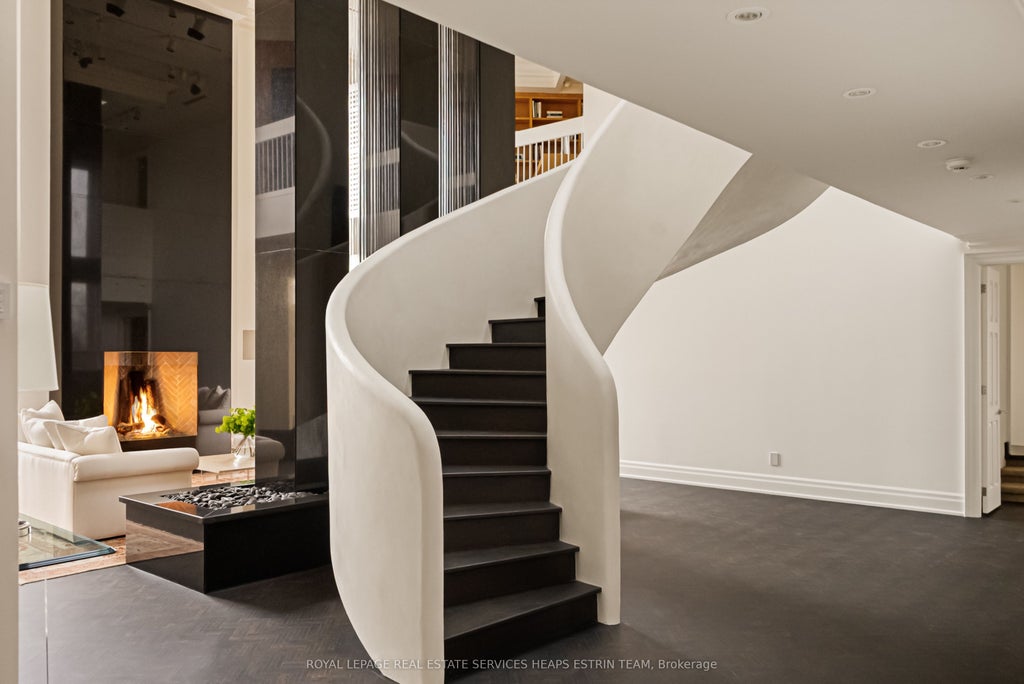Photo of 2 Lynwood Avenue #PH1, Toronto, ON M4V 1K2 (MLS # C13784748)