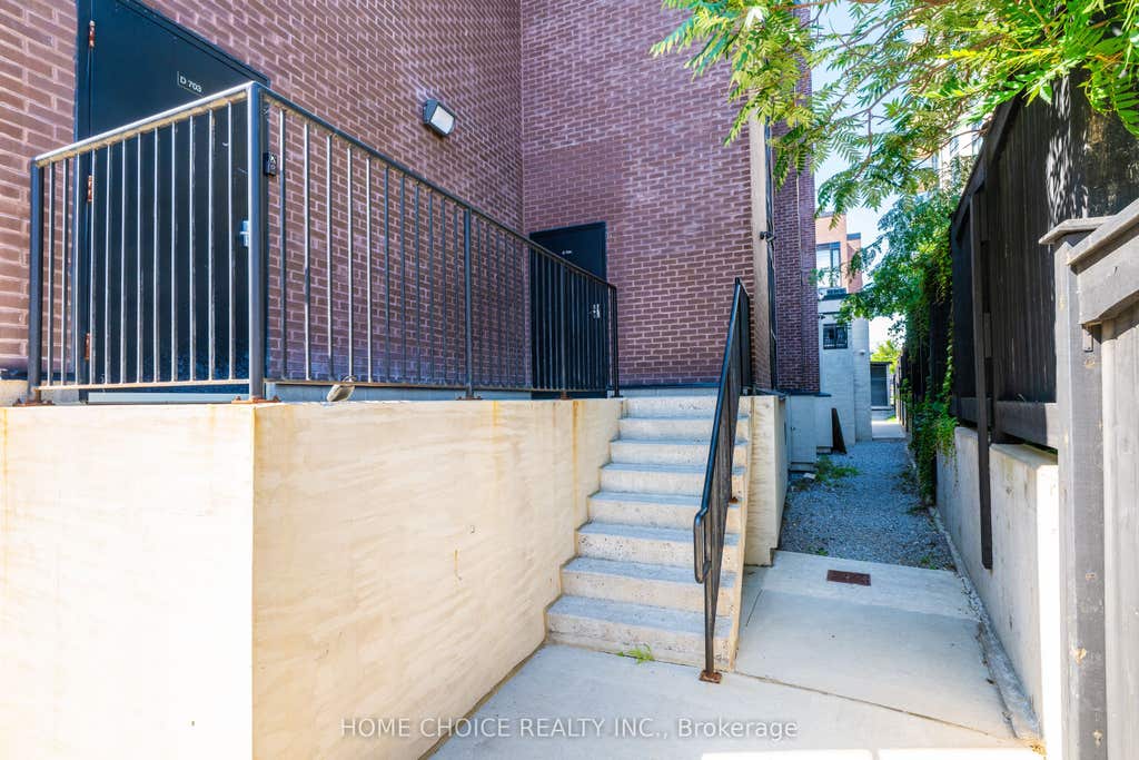 Photo of 5289 Highway 7 Highway W #D704, Vaughan, ON L4L 0J1 (MLS # N13681180)