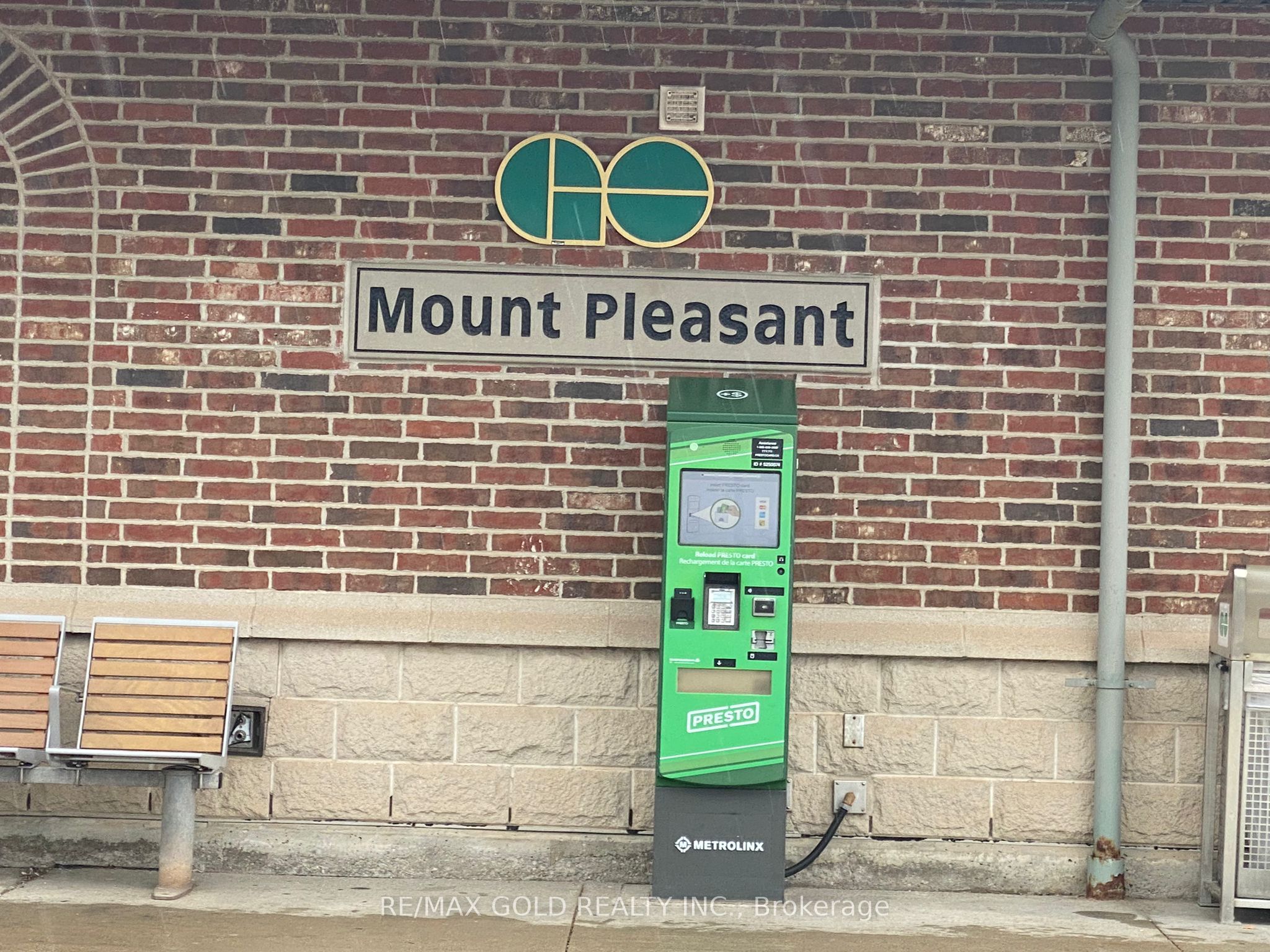 10 Lagerfeld Drive 301