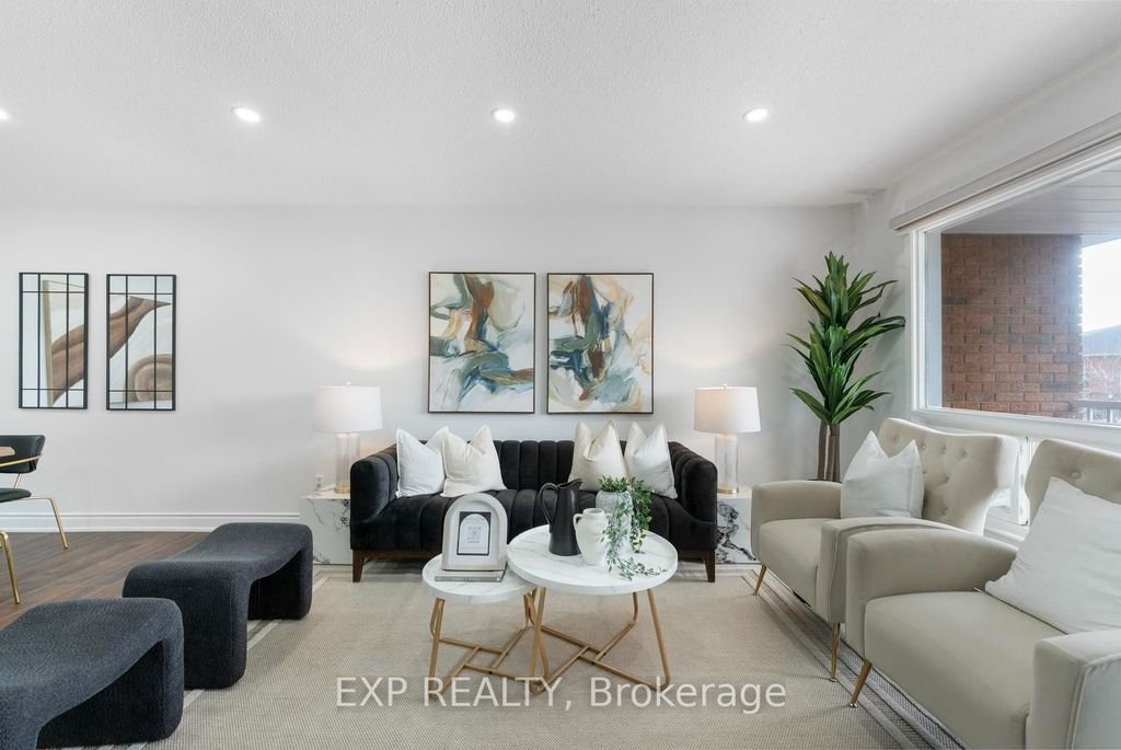 Photo of 36 Jellicoe Crescent, Brampton, ON L6S 3H8 (MLS # W12953176)