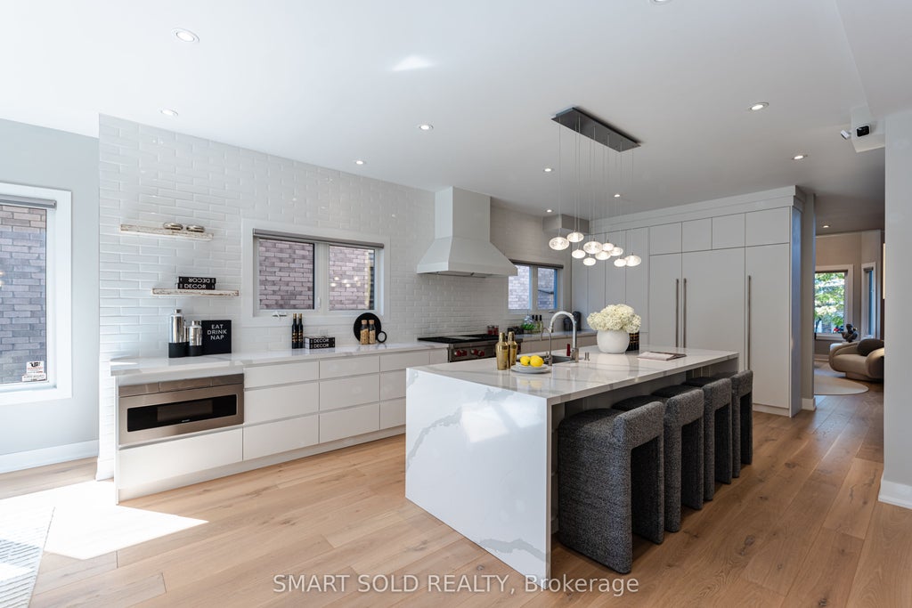 Photo of 231 Hounslow Avenue, Toronto, ON M2N 2B5 (MLS # C13822052)