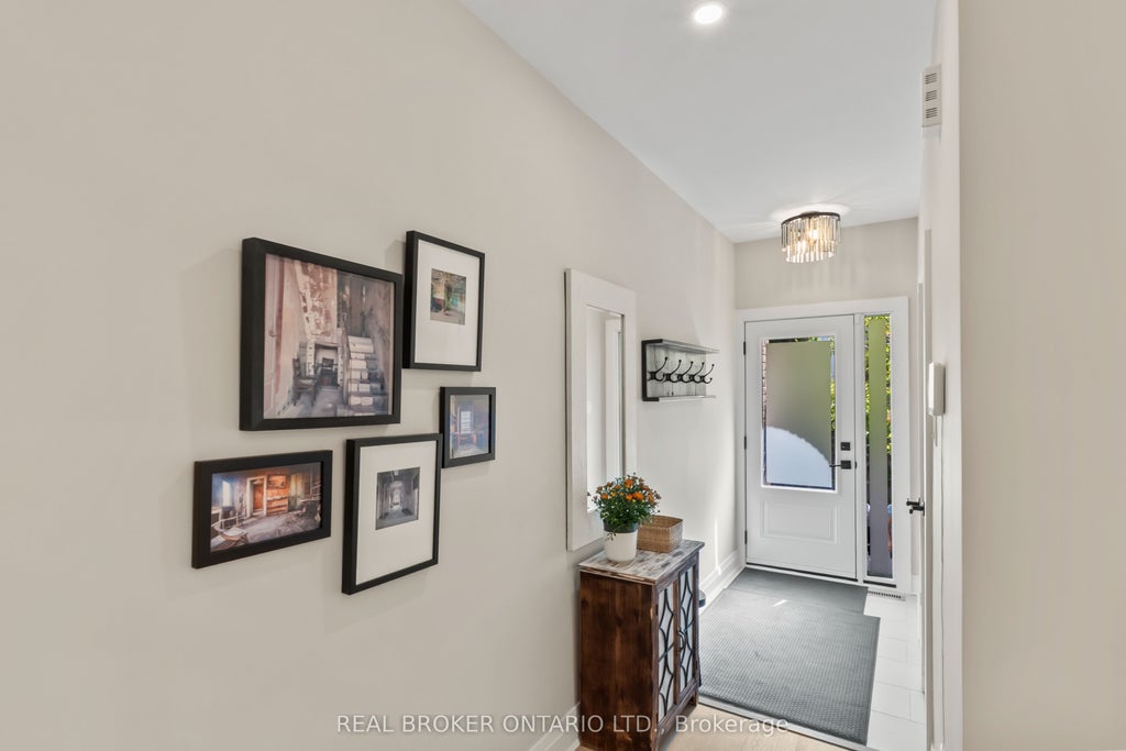 Photo of 12 St. James Court, Toronto, ON M4X 1X4 (MLS # C13834808)