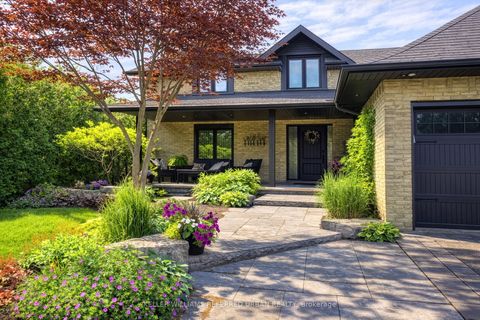 6 Prentice Court Markham ON L3R 2X7
