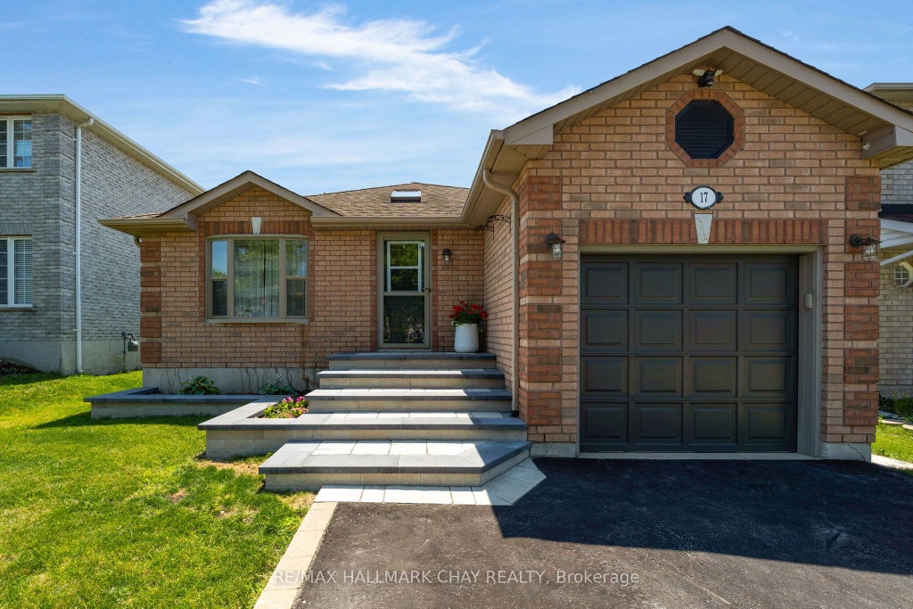 Photo of 17 Benjamin Lane, Barrie, ON L4N 0S3 (MLS # S13544898)