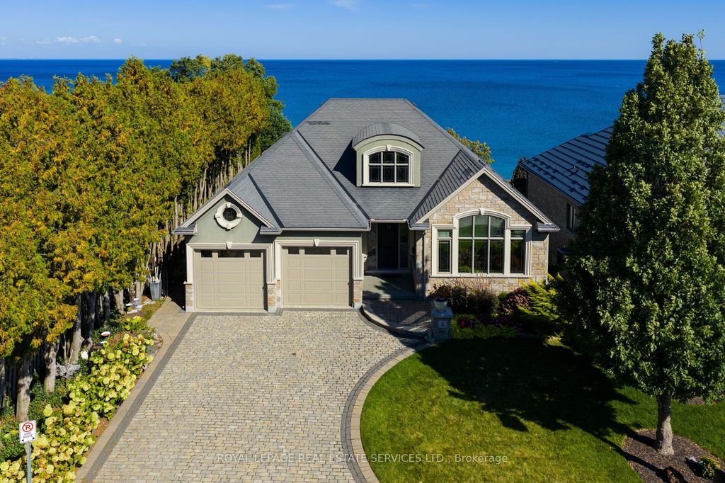 Photo of 61 Lake Street #3, Grimsby, ON L3M 2G6 (MLS # X12893606)