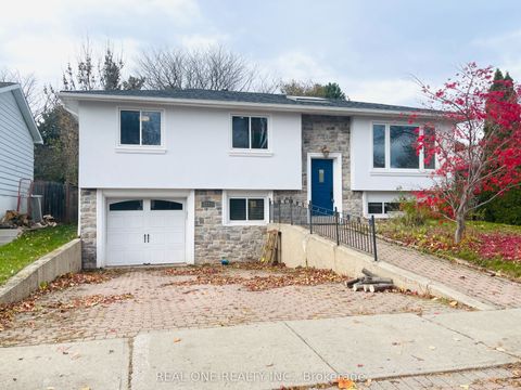 2249 Wyandotte Drive Oakville ON L6L 2T4