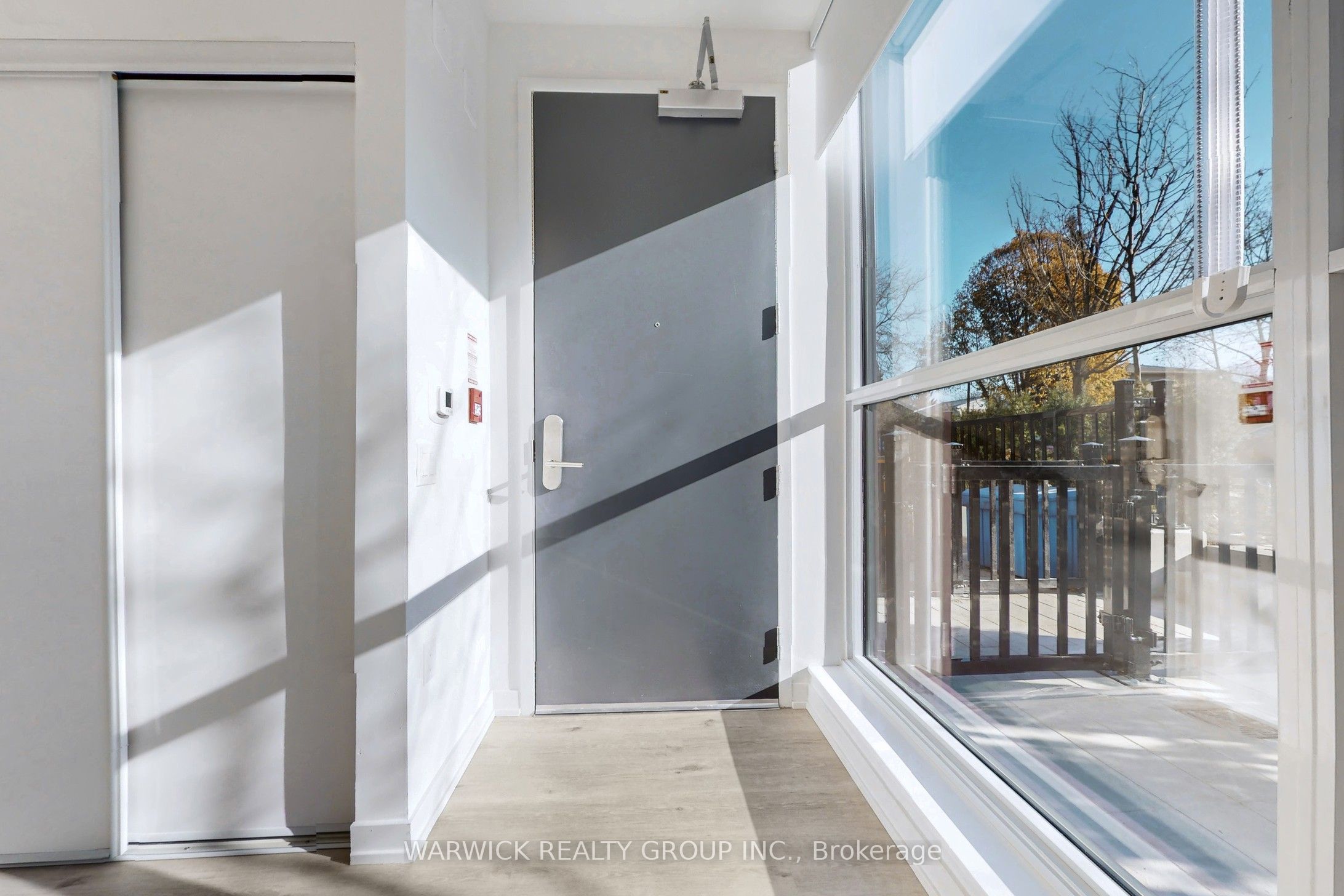 4365 Bloor Street W 112