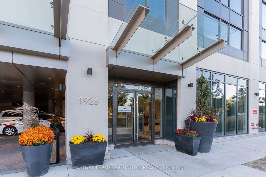 Photo of 1926 Lake Shore Boulevard W #2217, Toronto, ON M6S 1A1 (MLS # W12445028)