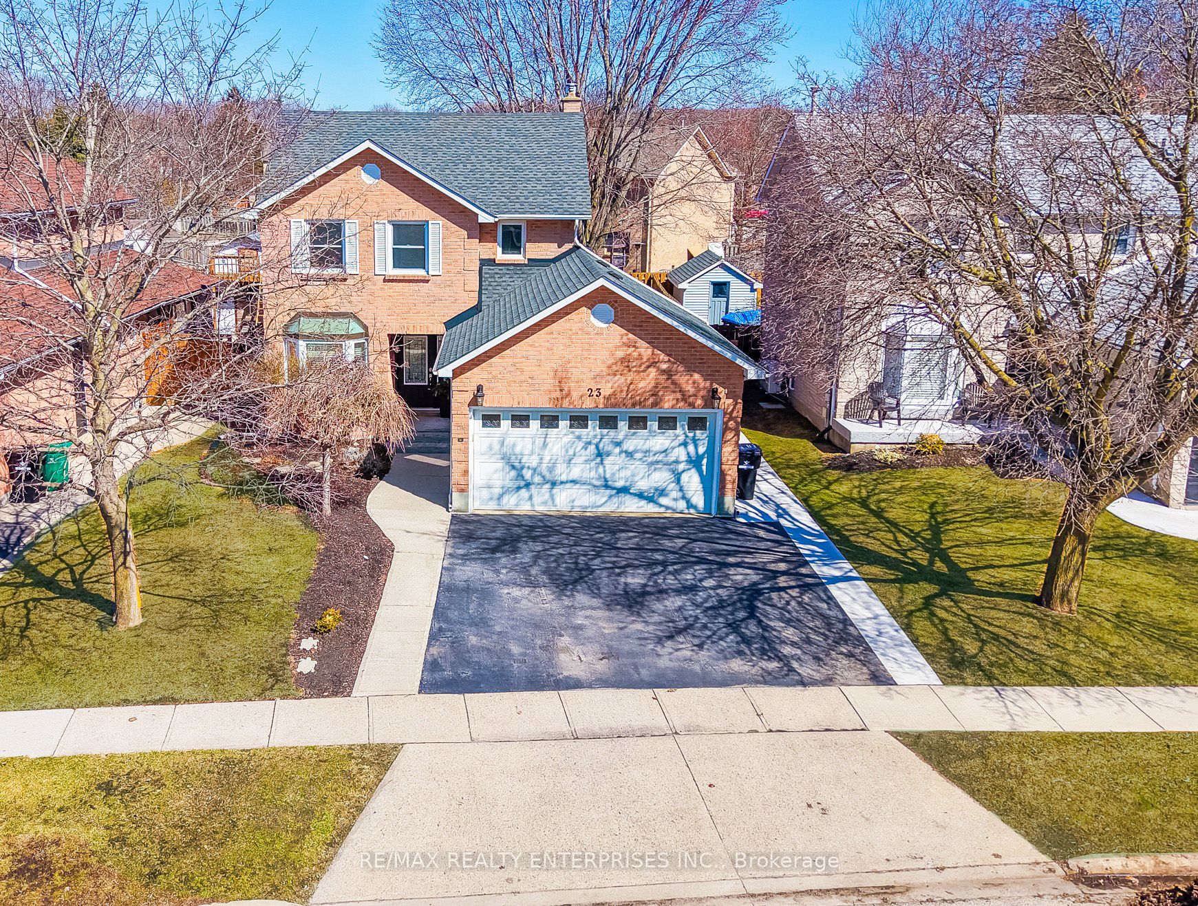 Photo 1 of 45 — 23 Cowan Boulevard, Cambridge, ON N1T 1E5