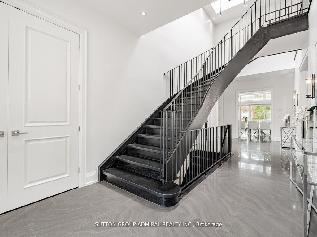 Photo of 11 Frontenac Avenue, Toronto, ON M5N 1Z4 (MLS # C12376400)