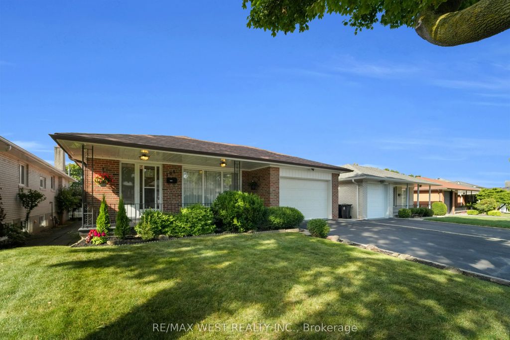 Photo of 304 La Rose Avenue, Toronto, ON M9P 1B9 (MLS # W12385051)