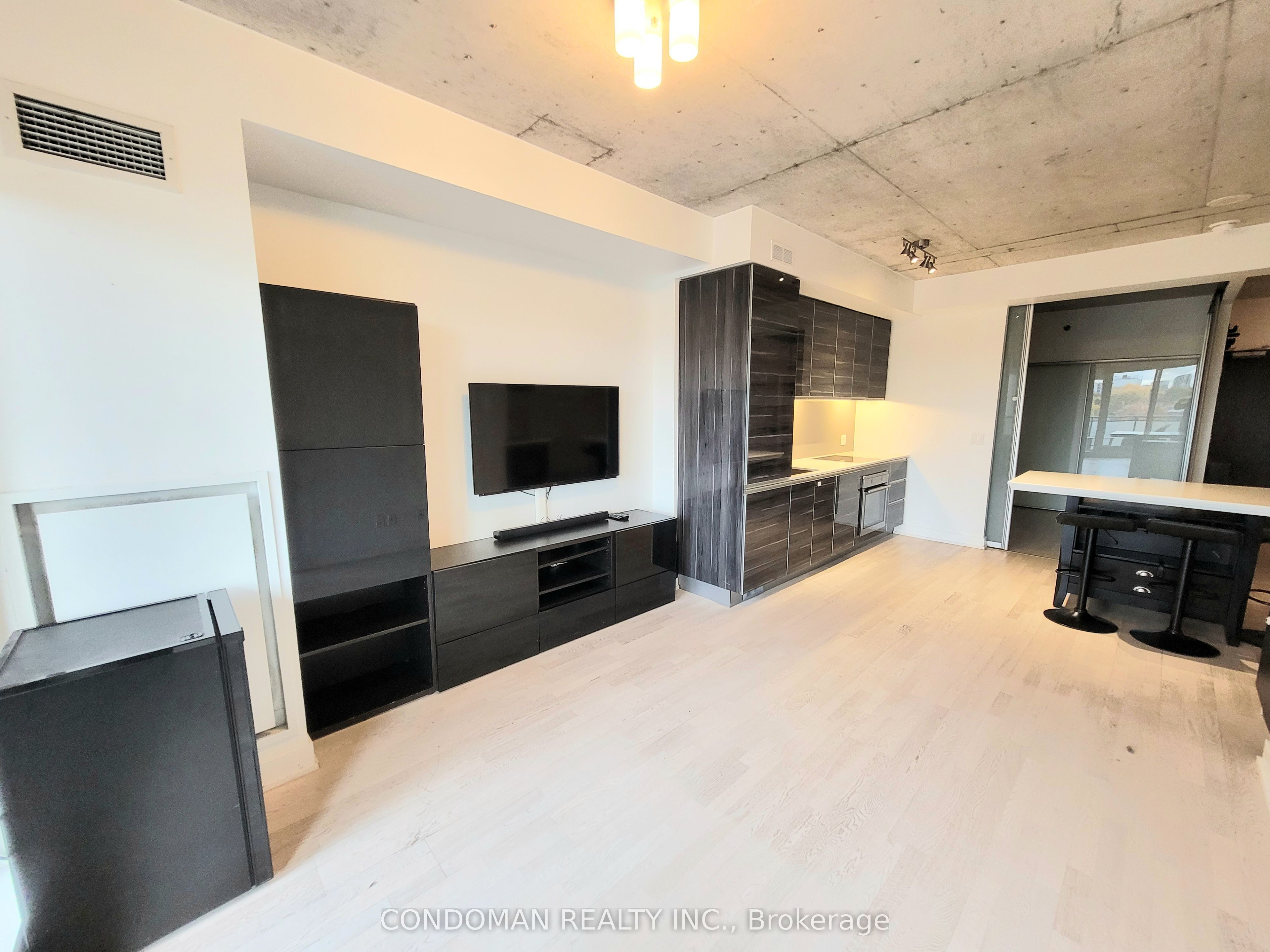 20 Minowan Miikan Lane 618