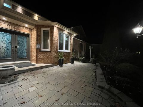 99 Havagal Crescent Markham ON L3P 7G3