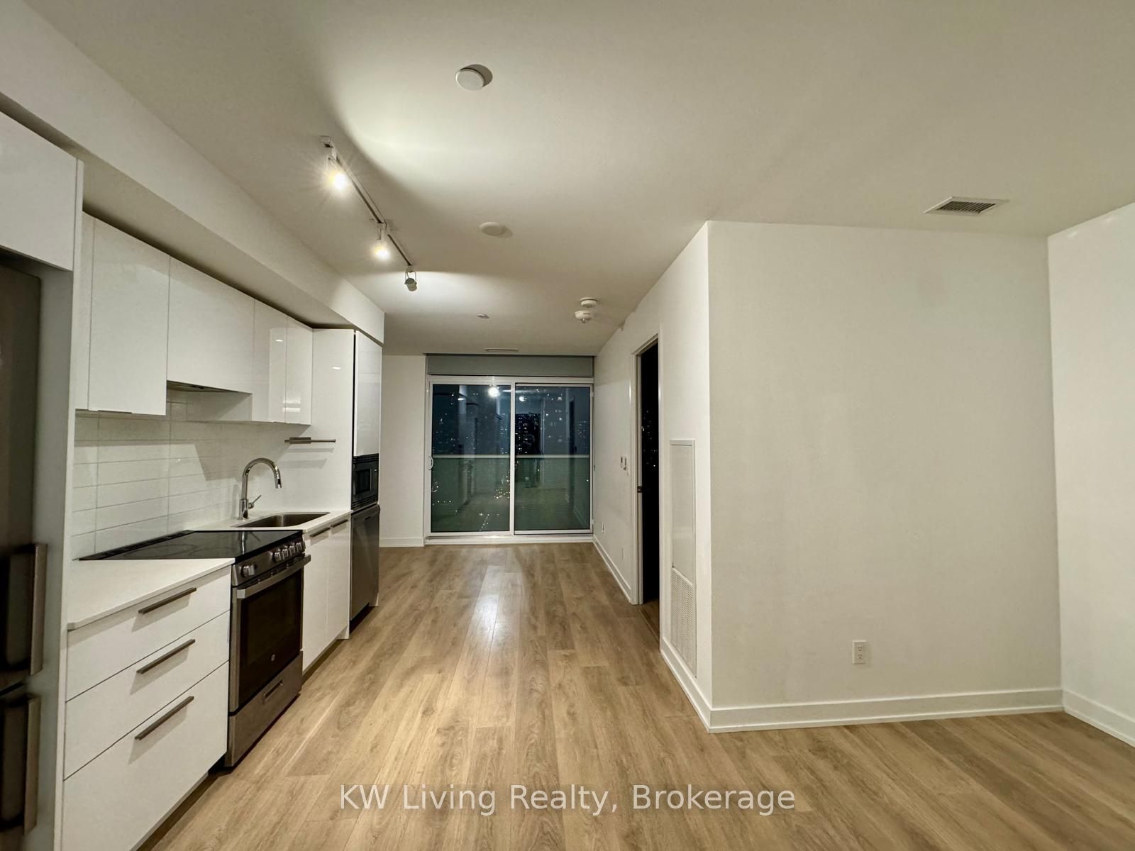 501 Yonge Street 2903