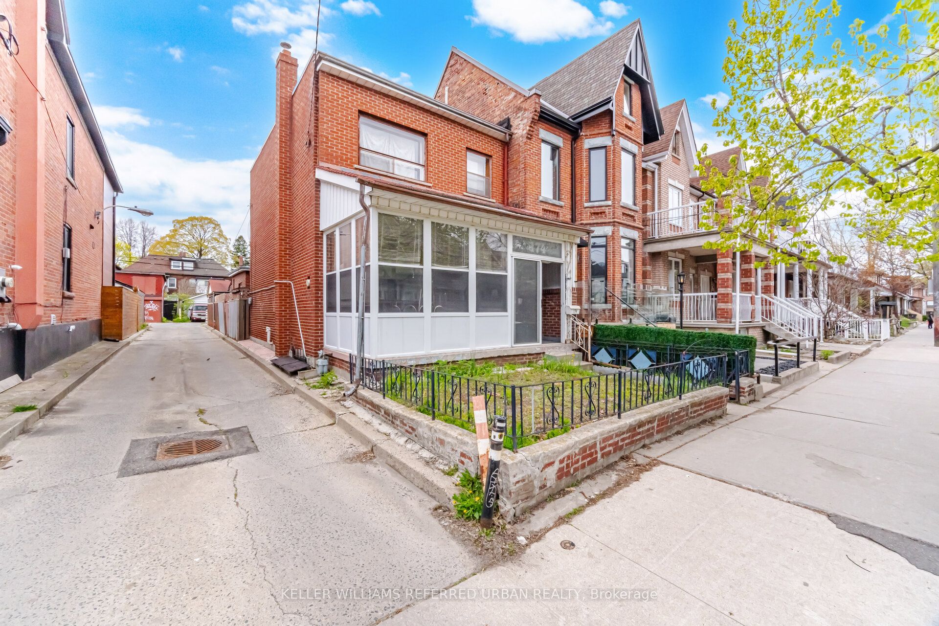 174 Lansdowne Avenue