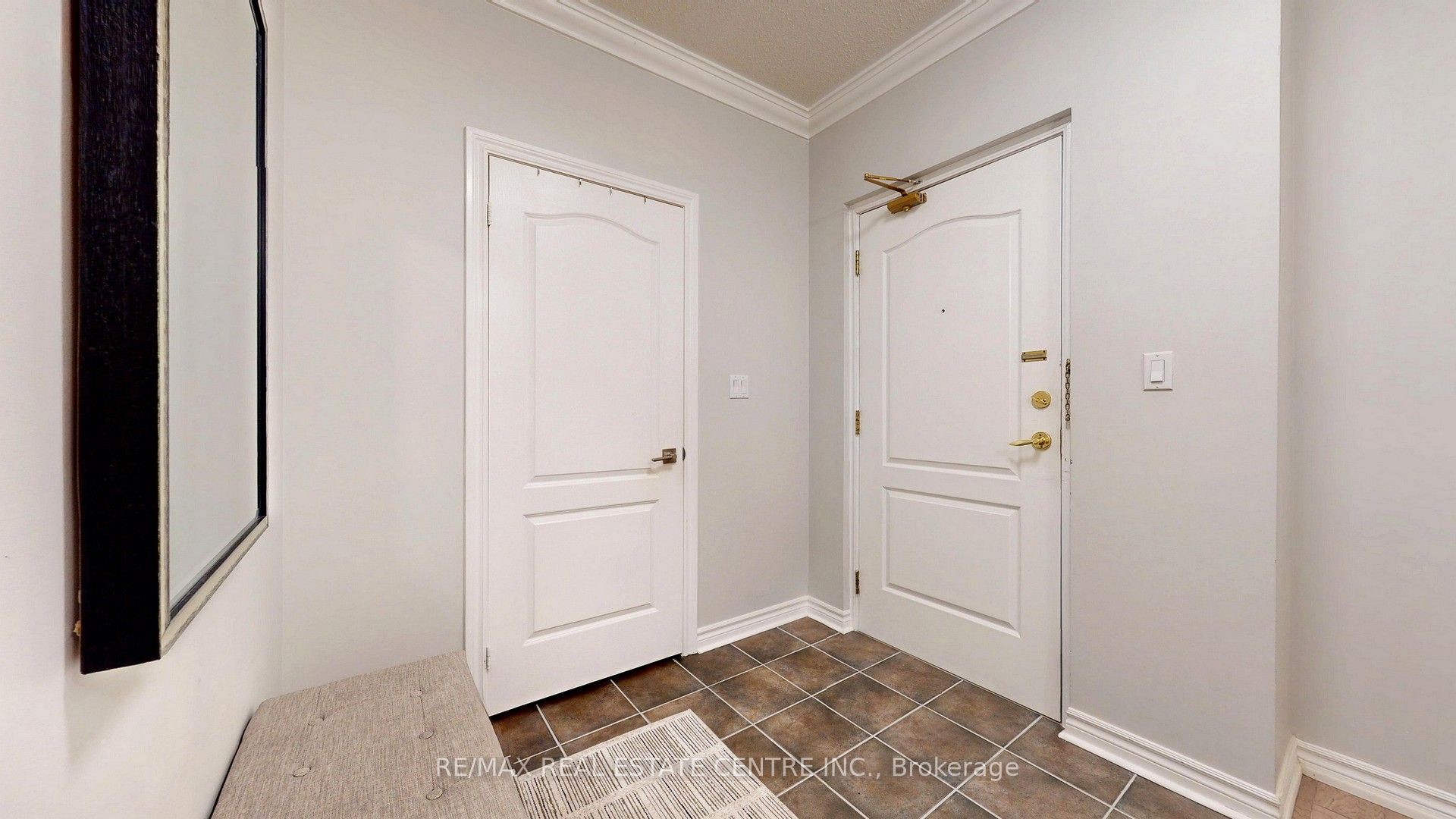 3351 Cawthra Road 218