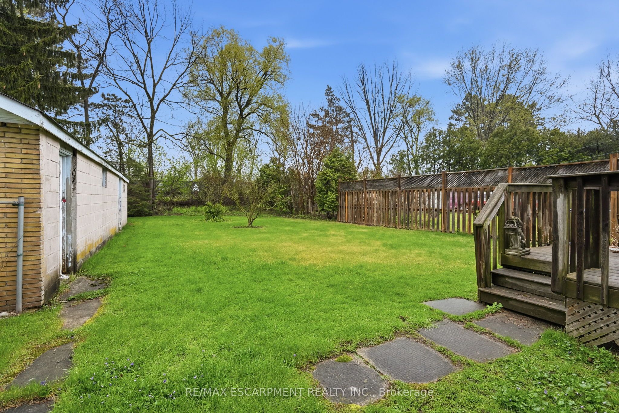 523 ENFIELD Road