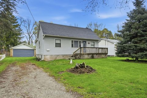 523 ENFIELD Road Burlington ON L7T 2X5