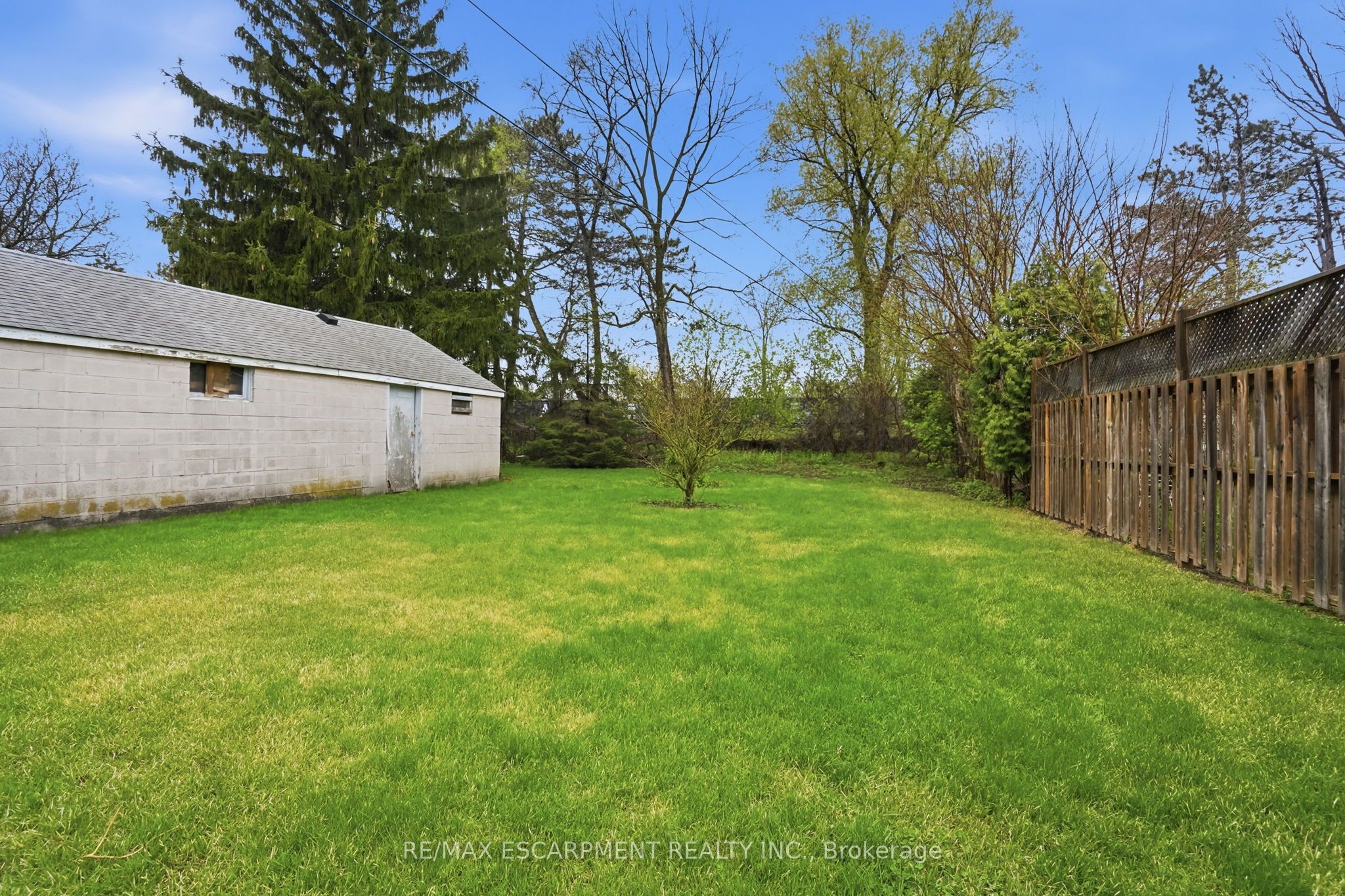 523 ENFIELD Road