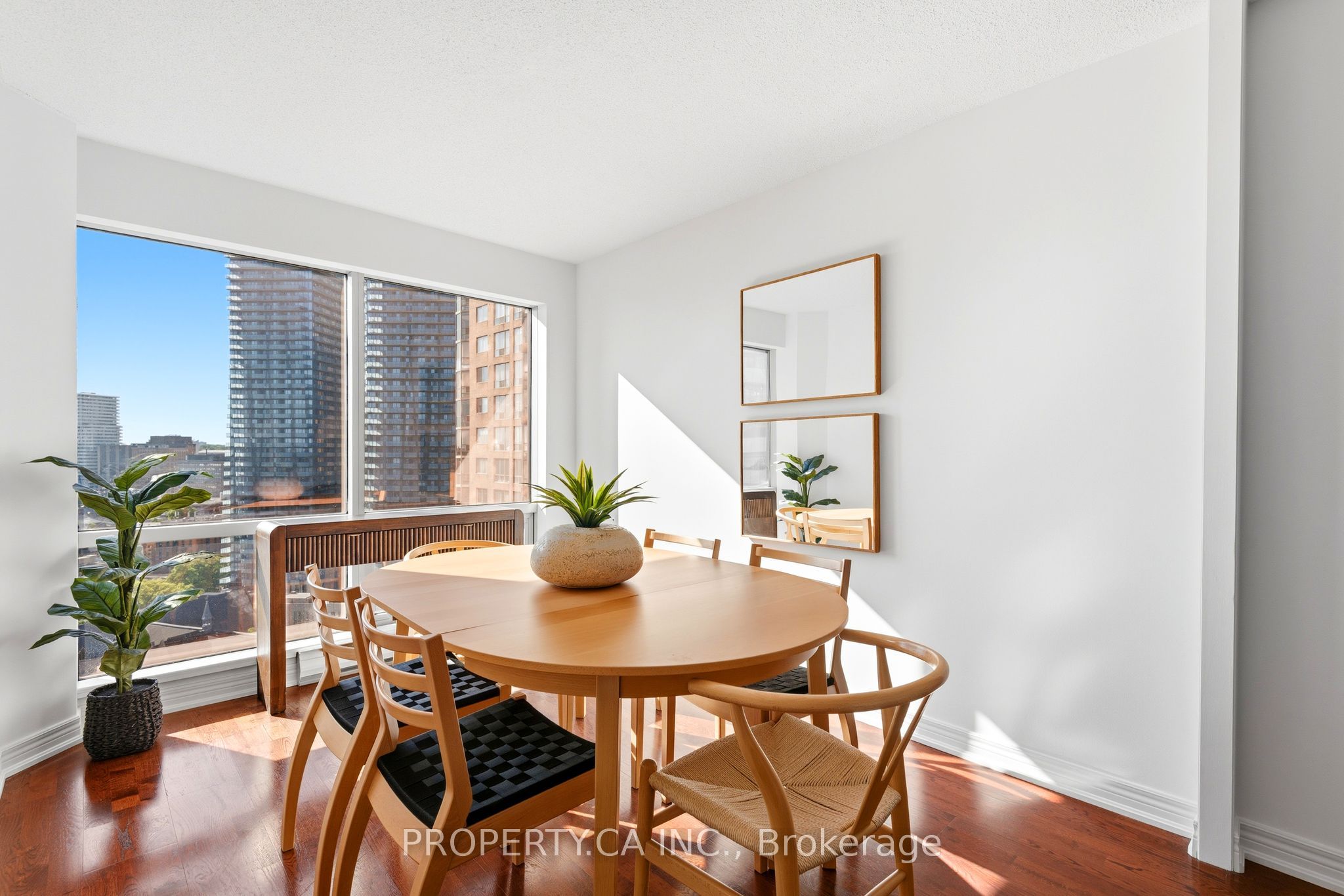 1001 Bay Street 2101