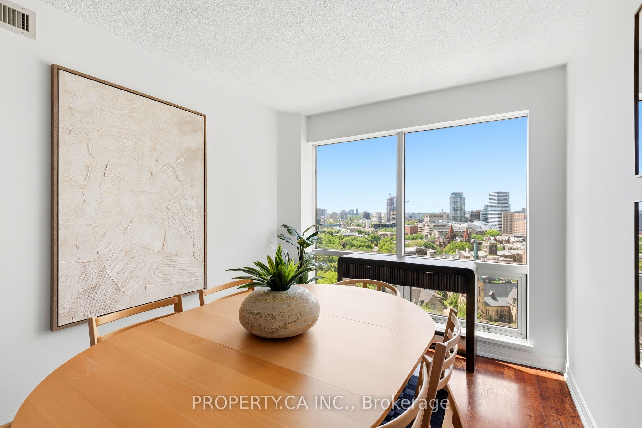 1001 Bay Street 2101