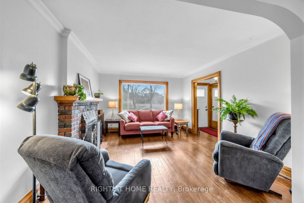 Photo of 26 Maryland Boulevard, Toronto, ON M4C 5C9 (MLS # E13120628)