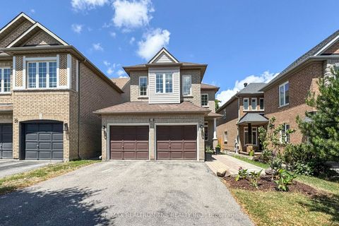 28 Golden Oak Avenue Richmond Hill ON L4S 1Y6