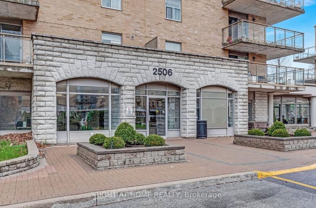 Photo of 2506 Rutherford Road #501, Vaughan, ON L4K 5N4 (MLS # N12933570)