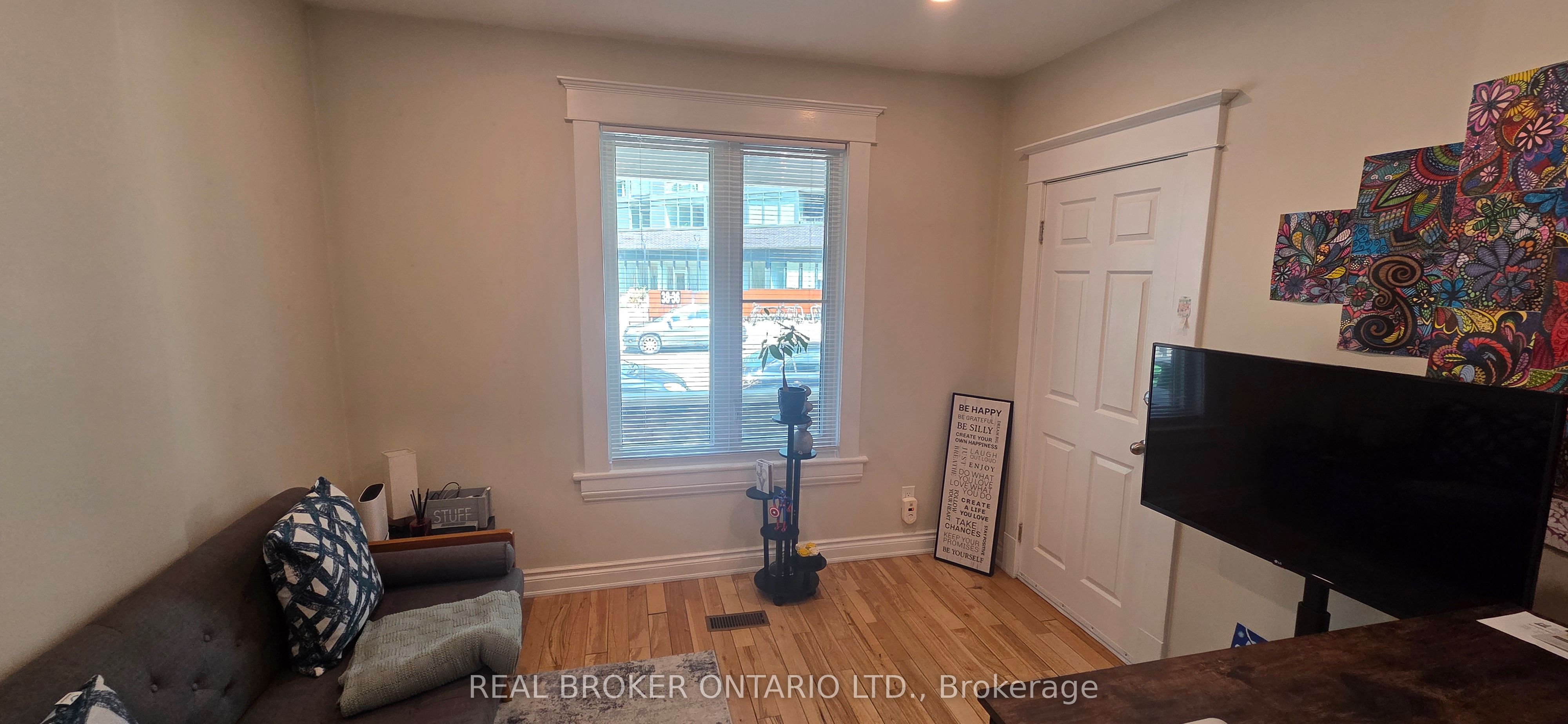 17 Howard Park Avenue