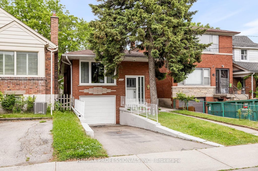 Photo of 102 Symons Street, Toronto, ON M8V 1V2 (MLS # W13448048)