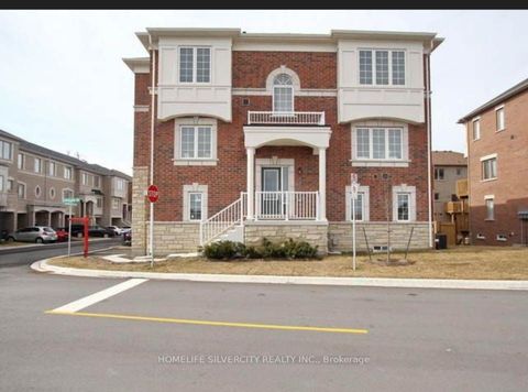 2 Abercove Close Brampton ON L6Y 6E6