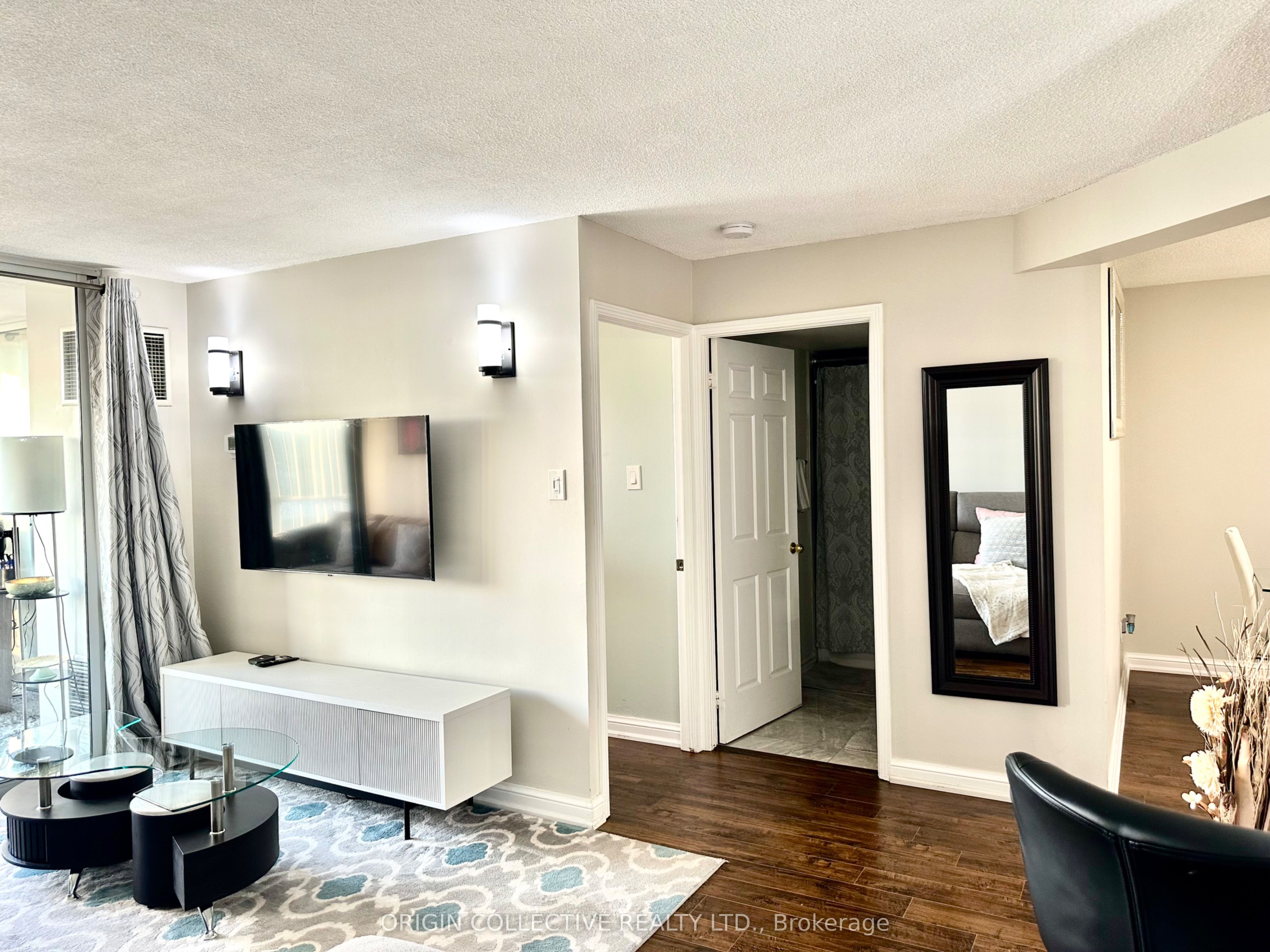 24 Hanover Road 905