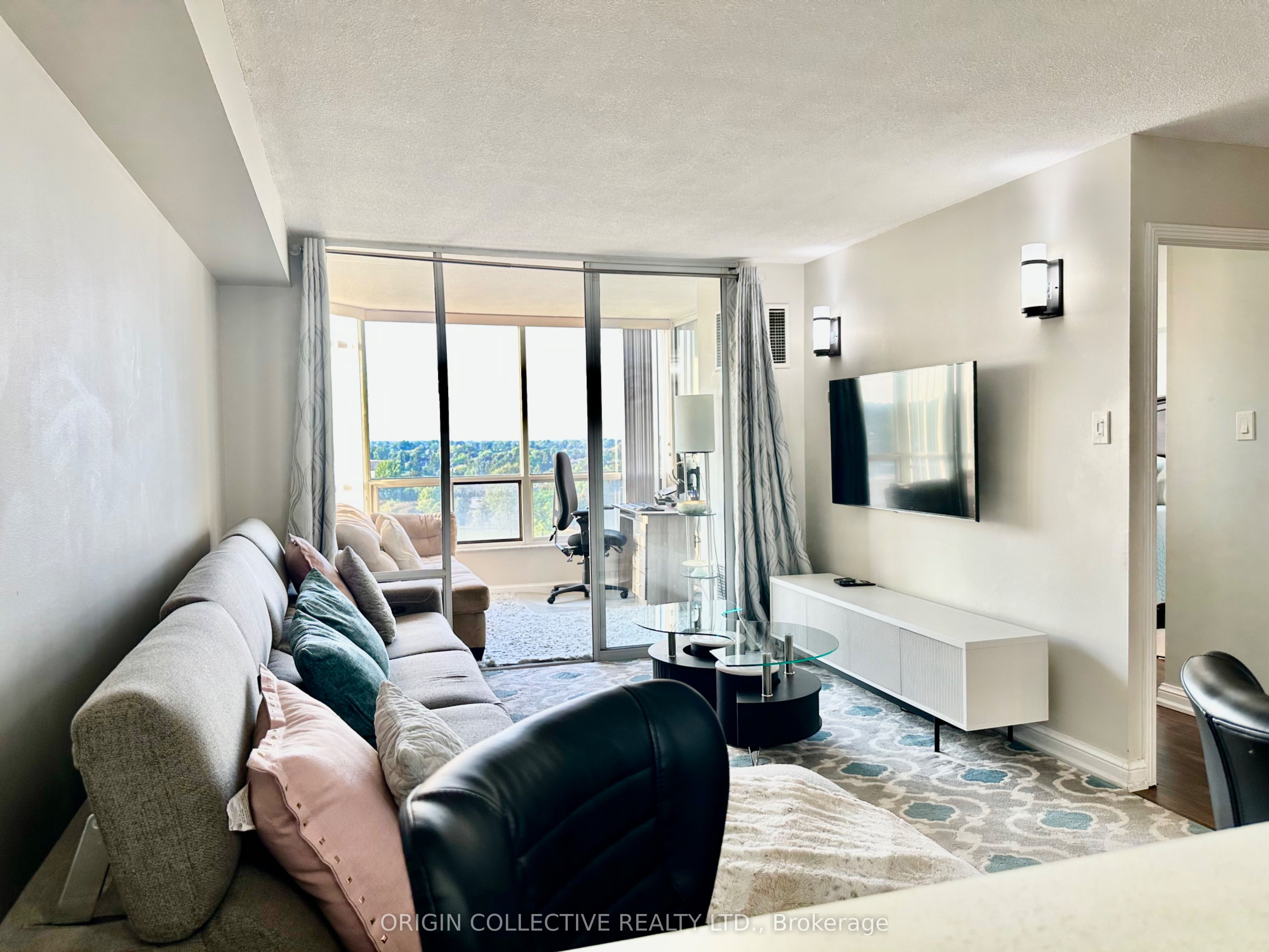 24 Hanover Road 905