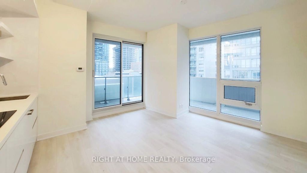 Photo of 2221 Yonge Street #902, Toronto, ON M4S 0B8 (MLS # C12327891)