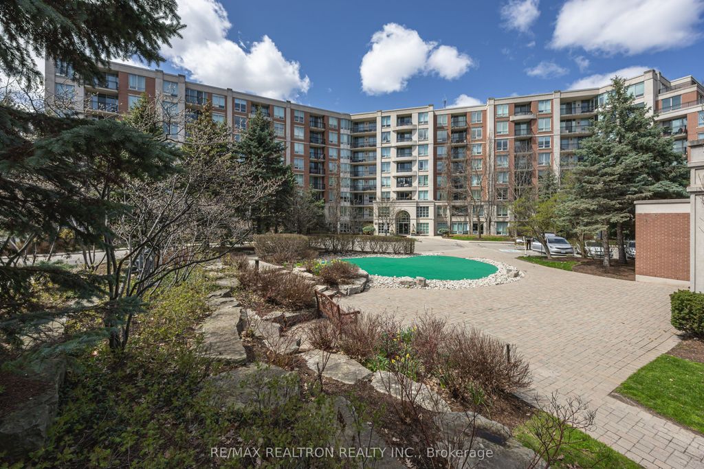 Photo of 28 WILLIAM CARSON Crescent #617, Toronto, ON M2P 2H1 (MLS # C13026346)
