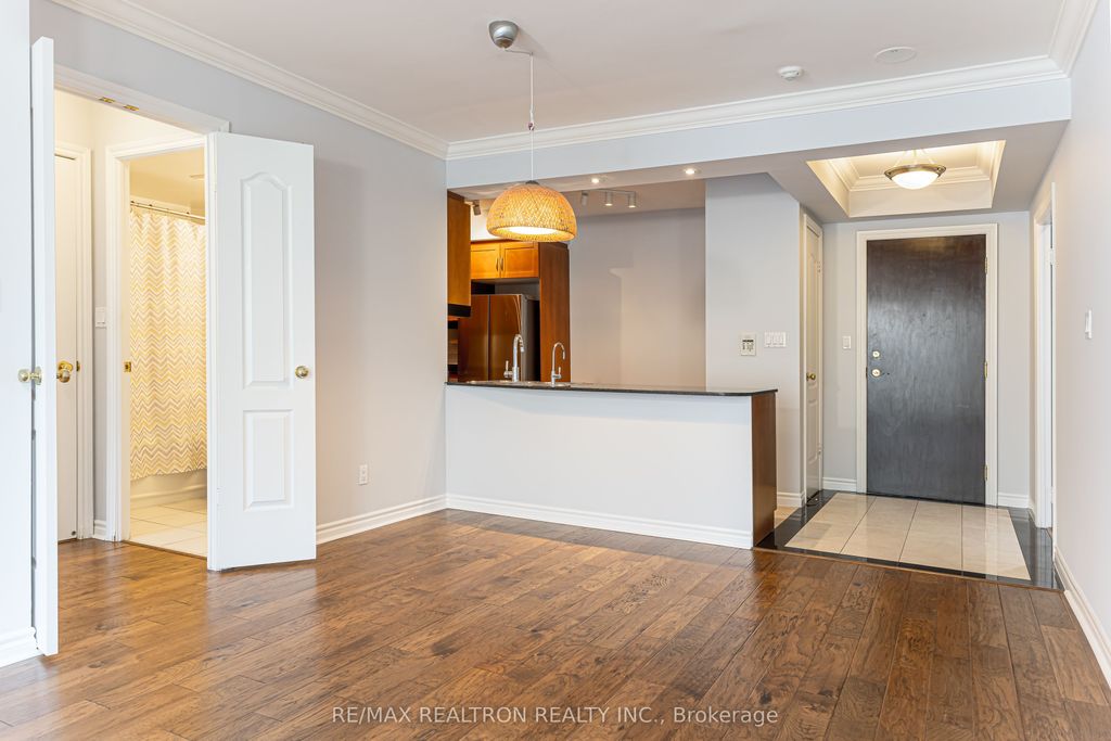 Photo of 28 WILLIAM CARSON Crescent #617, Toronto, ON M2P 2H1 (MLS # C13026346)