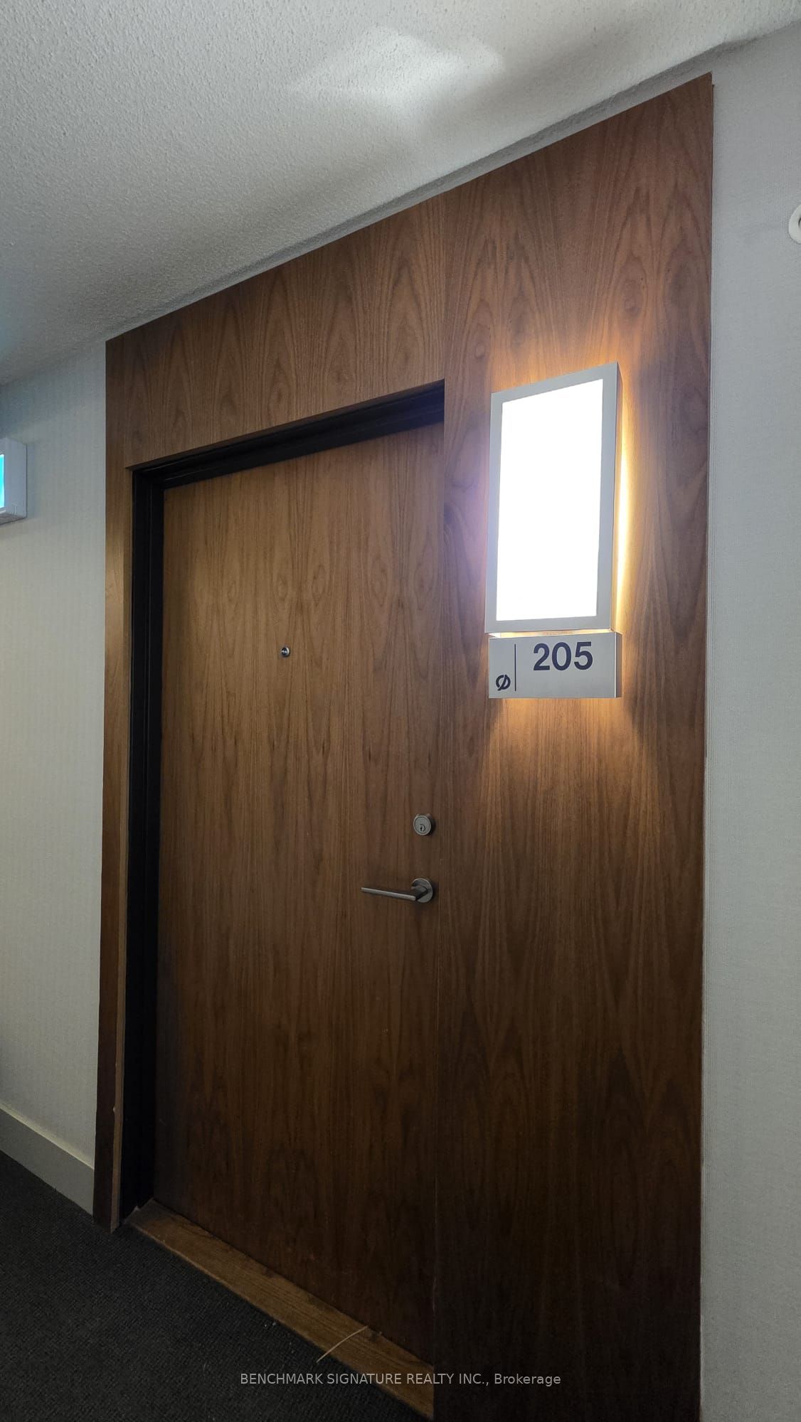 75 Queens Wharf Road 205